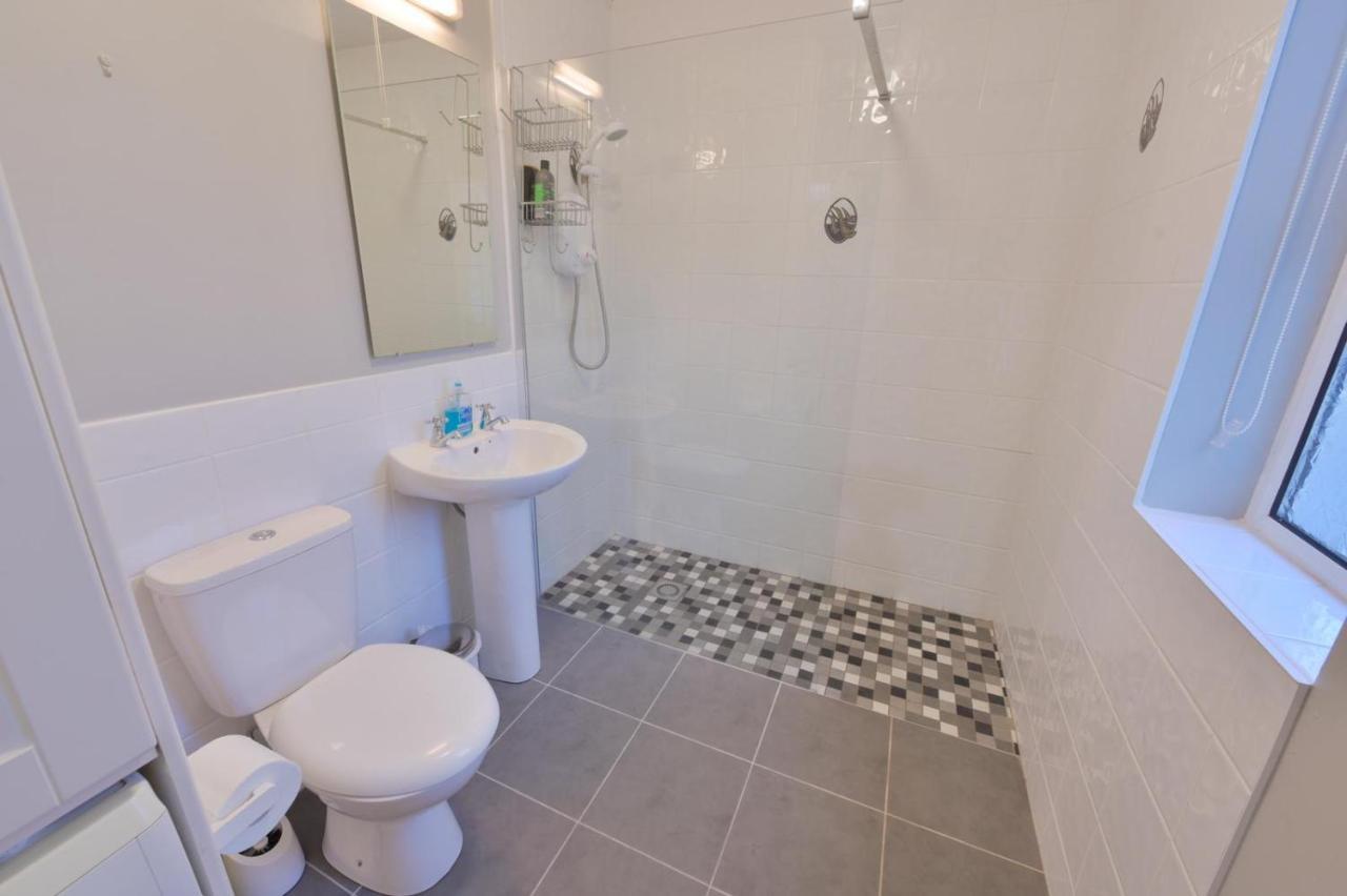 Ocean Breeze Apartment ラヒンチ エクステリア 写真